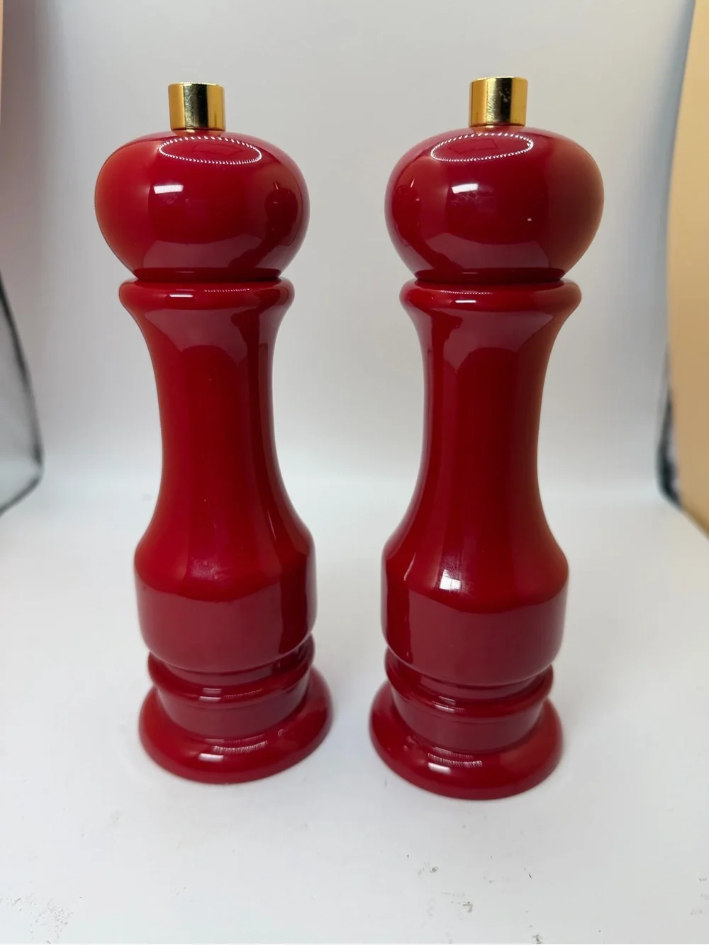 Williams Sonoma Traditional Red Salt & Pepper Mills Set